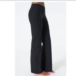 Black Wide-legged yoga pants